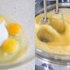 Để làm bánh bông lan nướng thì trước tiên cần bật lò ở 220 độ C. Chuẩn bị khuôn 40x30cm, nếu không có khuôn theo kích thước này, có thể sử dụng các loại khuôn khác và lưu ý phần nguyên liệu chia theo tỉ lệ diện tích. Cho trứng và đường ở phần nguyên liệu cốt bánh vào âu, dùng máy đánh trứng đánh bông hỗn hợp ở tốc độ vừa trong 2 phút, sau đó tăng lên tốc độ cao, đánh trong 3 phút. Sau đó thêm phần bơ nhạt đã đun chảy vào, khuấy đều là được.