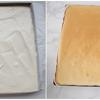 Đổ bột vào khuôn bánh vuông đã lót sẵn giấy nến. Trước khi nướng 10 phút bạn nhớ bật lò ở 180 độ C nhé! Sau đó cho khuôn bánh vào nướng trong 15 phút. Bánh chín bạn lấy ra khỏi lò, gỡ giấy nến rồi cắt thành 6 miếng hình chữ nhật.