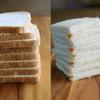 Bánh mì cắt bỏ phần rìa, cán mỏng. Dâu tây rửa sạch, cắt nhỏ.