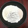 Cho bột mì, muối, đường, sữa bột vào 1 cái tô to rồi trộn đều sau đó cho men nở vào tô bột trộn đều lên. Cho sữa tươi vào tô bột và nhồi cho tới khi thành 1 khối bột thì cho bơ vào, tiếp tục nhồi tới khi khối bột mềm, mịn, bóng là được. Cho khối bột vào tô và bọc kín lại, ủ cho tới khi bột nở to gấp đôi.