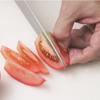 Cà chua rửa sạch, cắt múi cau, có thể bò hạt hoặc giữ nguyên đều được nhé!