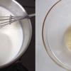 Cho sữa, kem tươi và 40g đường còn lại vào nồi đun nhỏ lửa cho đến khi đường tan (hỗn hợp ấm khoảng 75-80 độ C). Lấy 3 lòng đỏ, 2 lòng trứng cho vào tô.