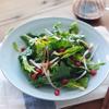 Salad lựu với cải bó xôi là món ăn đơn giản nhưng rất giàu chất sơ và khoáng chất thiết yếu cho cơ thể. Đặc biệt có thể dùng để ăn kiêng, dưỡng dáng đẹp da cho phái đẹp nữa nhé!