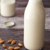 Cho sữa ra ly và thưởng thức ngay nhé. Nếu thích sữa béo và thơm hơn, các bạn có thể thêm mật ong, đường, sữa đặc hay sữa tươi đều được. Ngoài ra, nếu không dùng hết, bạn có thể bảo quản sữa trong ngăn mát tủ lạnh đến 3 ngày.