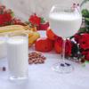 Cho sữa hạnh nhân vào bình và bảo quản trong ngăn mát tủ lạnh. Nếu bạn thích uống lỏng thì cho thêm nước hoặc ngược lại nhé. Sữa hạnh nhân không nấu nhé các bạn.