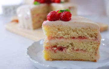 Bánh kem phúc bồn tử - Raspberry cake