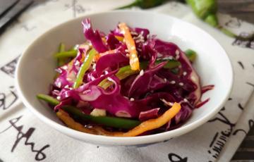 Salad bắp cải tím ớt sừng