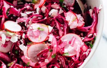 Salad rau củ hồng tươi