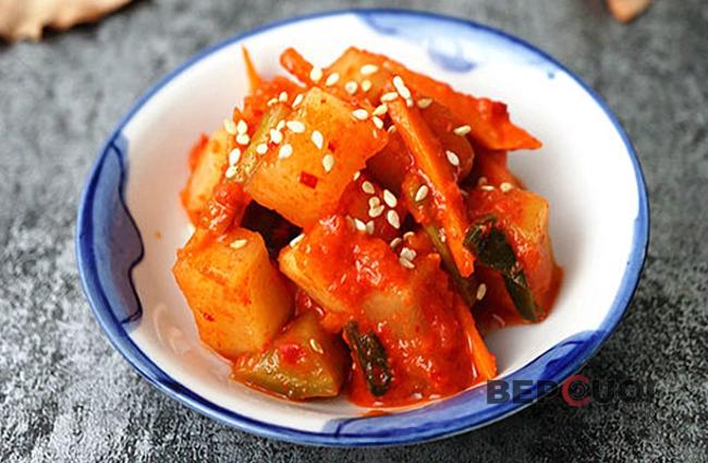 Kim chi củ cải chua giòn