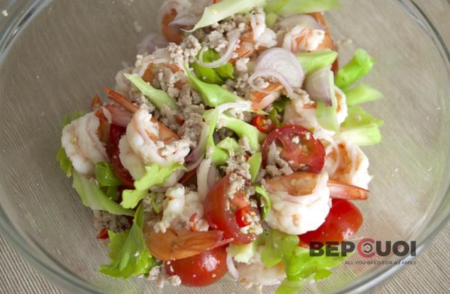 Salad tôm thịt đơn giản