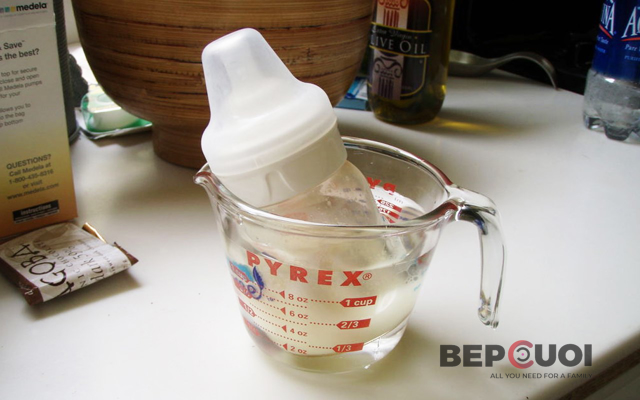 Cách Pha Sữa Cho Bé: 7 Lưu Ý Sống Còn Khi Pha Sữa Công Thức