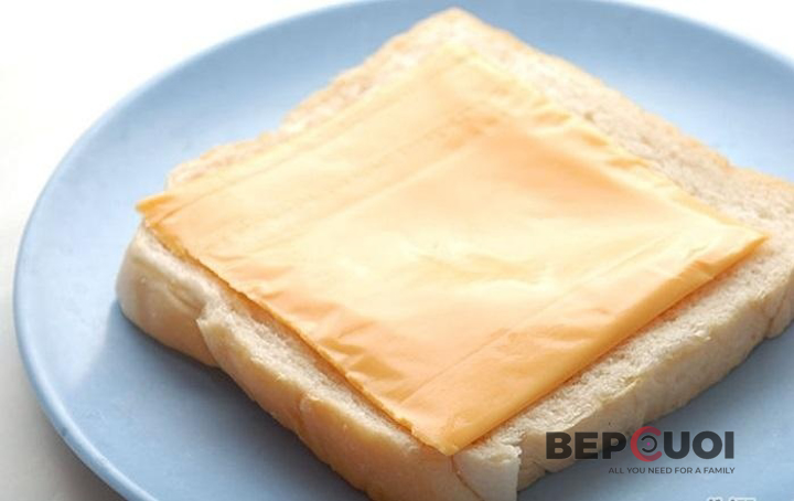 Bữa sáng cấp tốc với món bánh mì sandwich kẹp chiên Bếp Cười 1
