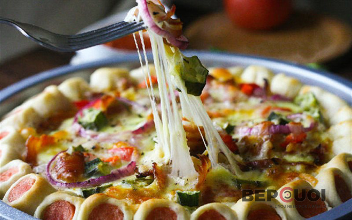 Cách Làm Pizza viền xúc xích