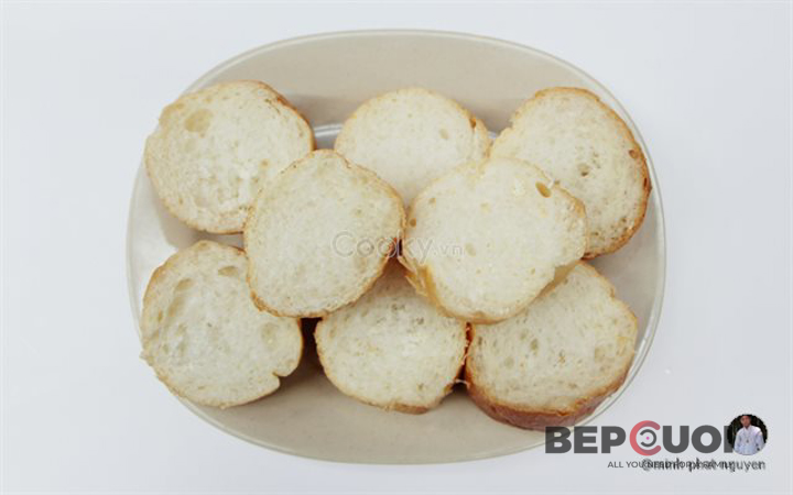 Hướng dẫn làm bánh mì hấp mỡ hành Bếp Cười 3