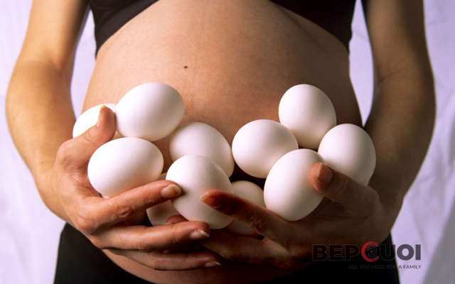Mẹ bầu ăn trứng ngỗng có giúp con thông minh?
